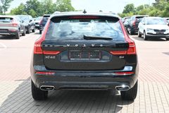 Fahrzeugabbildung Volvo XC60 B4 B R-Design*LED*STHZ*CAM*H&K*IntelliSafe