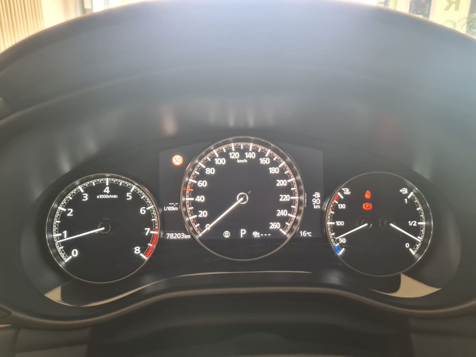 Fahrzeugabbildung Mazda 3 / NAVI / 1. Hand / 8-fach-bereift / BOSE
