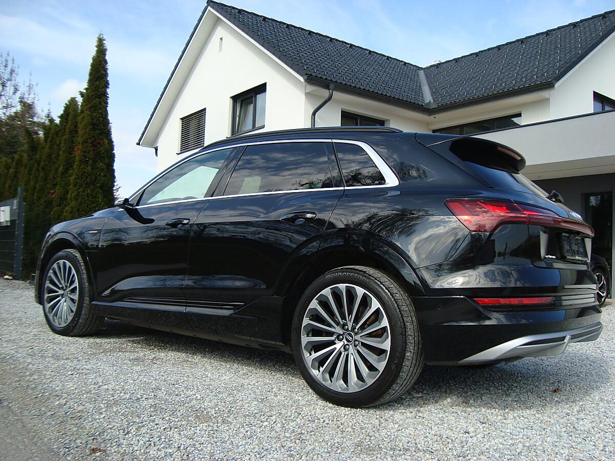 Audi e-tron 55 quattro RS-Sitze Garantie S-Line !!