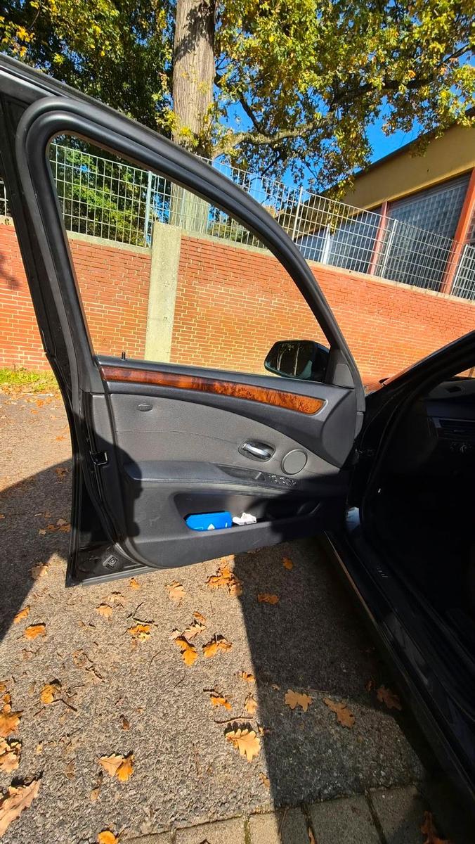 BMW 520 2010 — photo 13