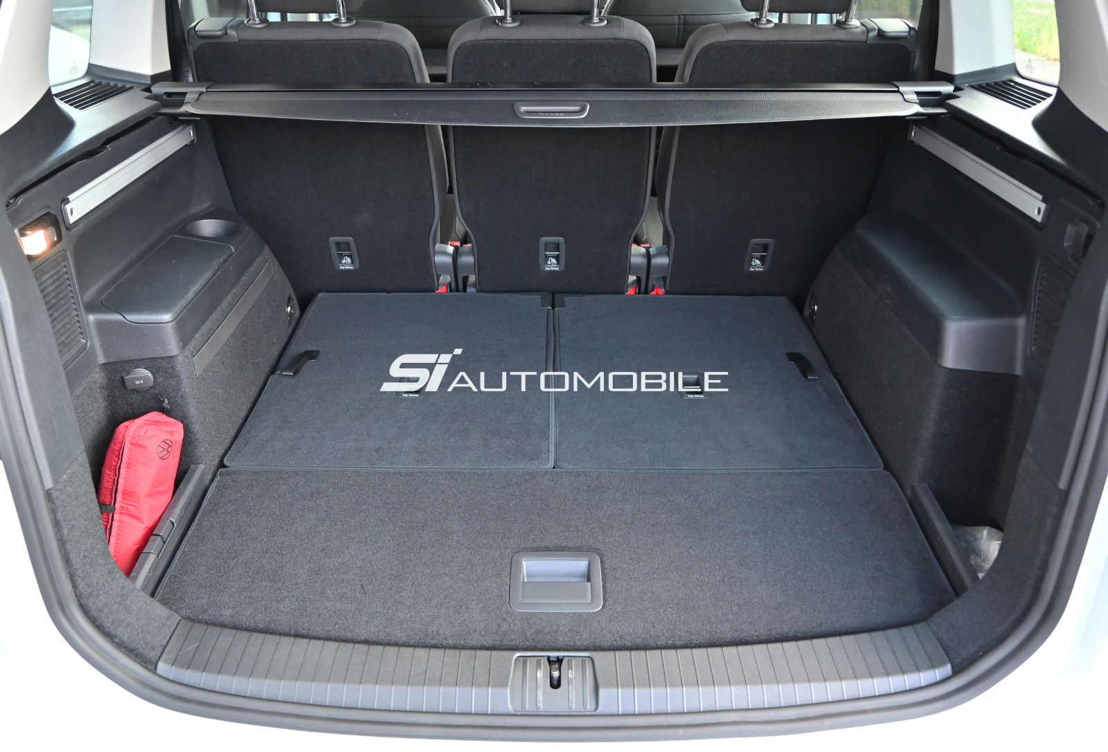 Fahrzeugabbildung Volkswagen Touran 2.0 TDI DSG Comfortline °UVP 58.262€°STHZ