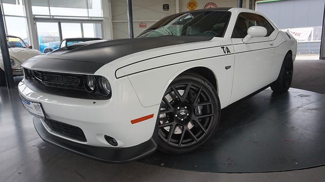 Dodge Challenger T/A  6,4HEMI*EU Navi*Alu20*Leder*Auto