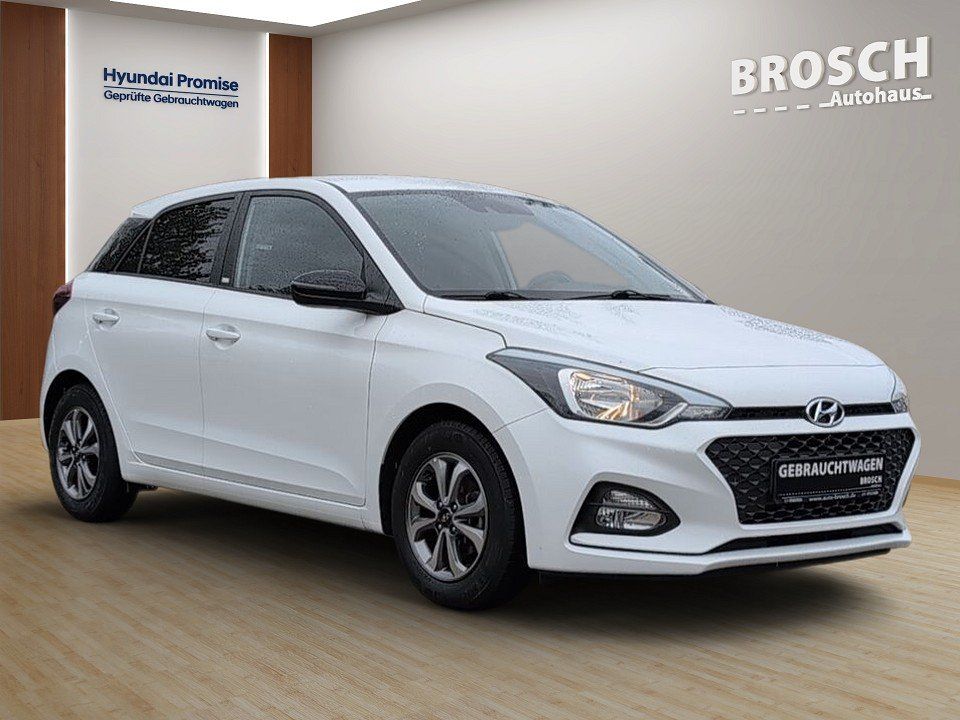 Fahrzeugabbildung Hyundai i20 1.2 YES! GARANTIE KAM+PDC+CARPLAY+KLIMA+SHZ+