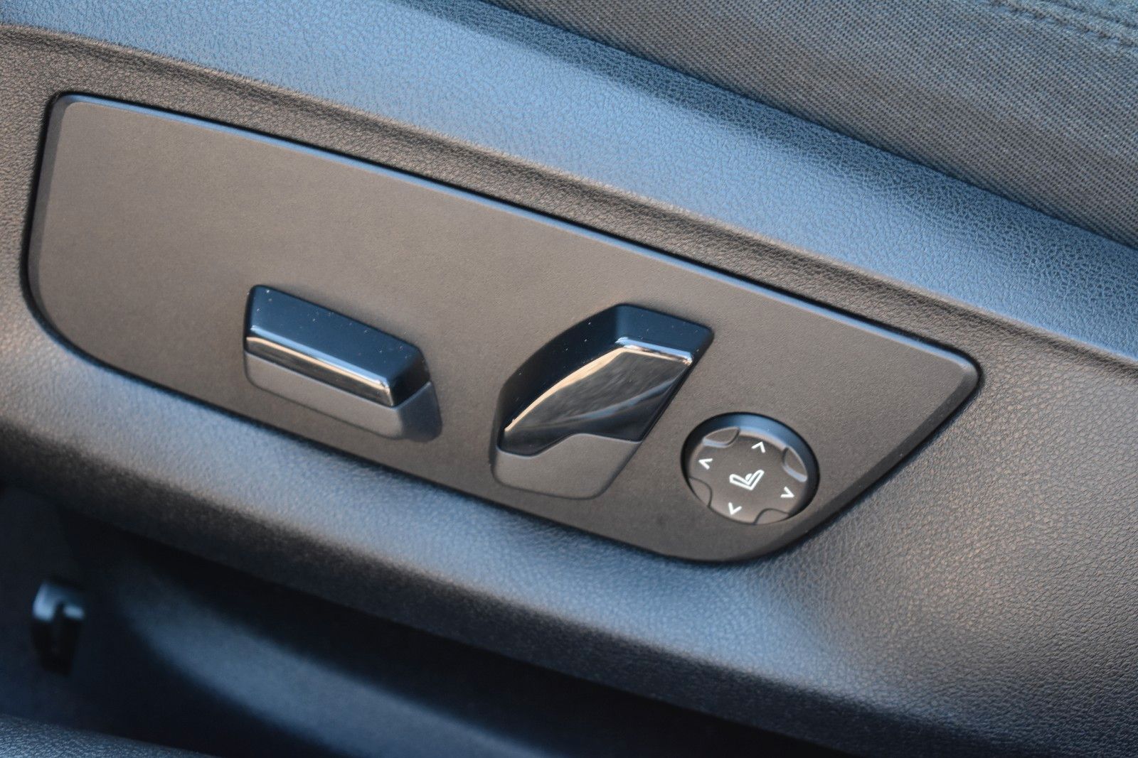 Fahrzeugabbildung BMW 530i Touring xDrive AHK Panorama LED Kamera