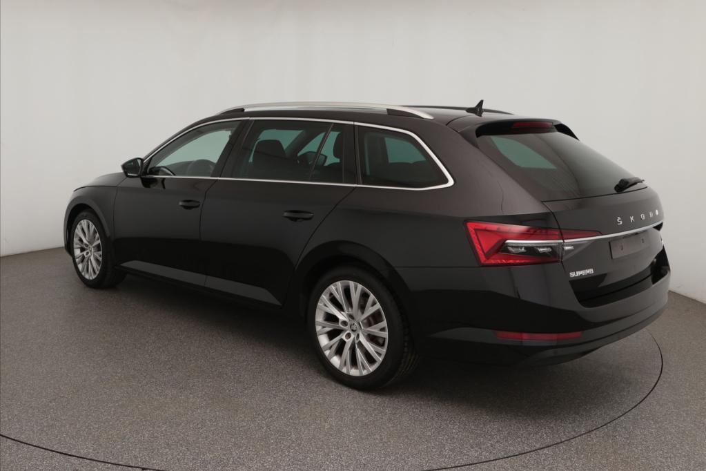 Skoda Superb iV Combi Style 1.4 TSI 160kW Pano*PDC*NAV