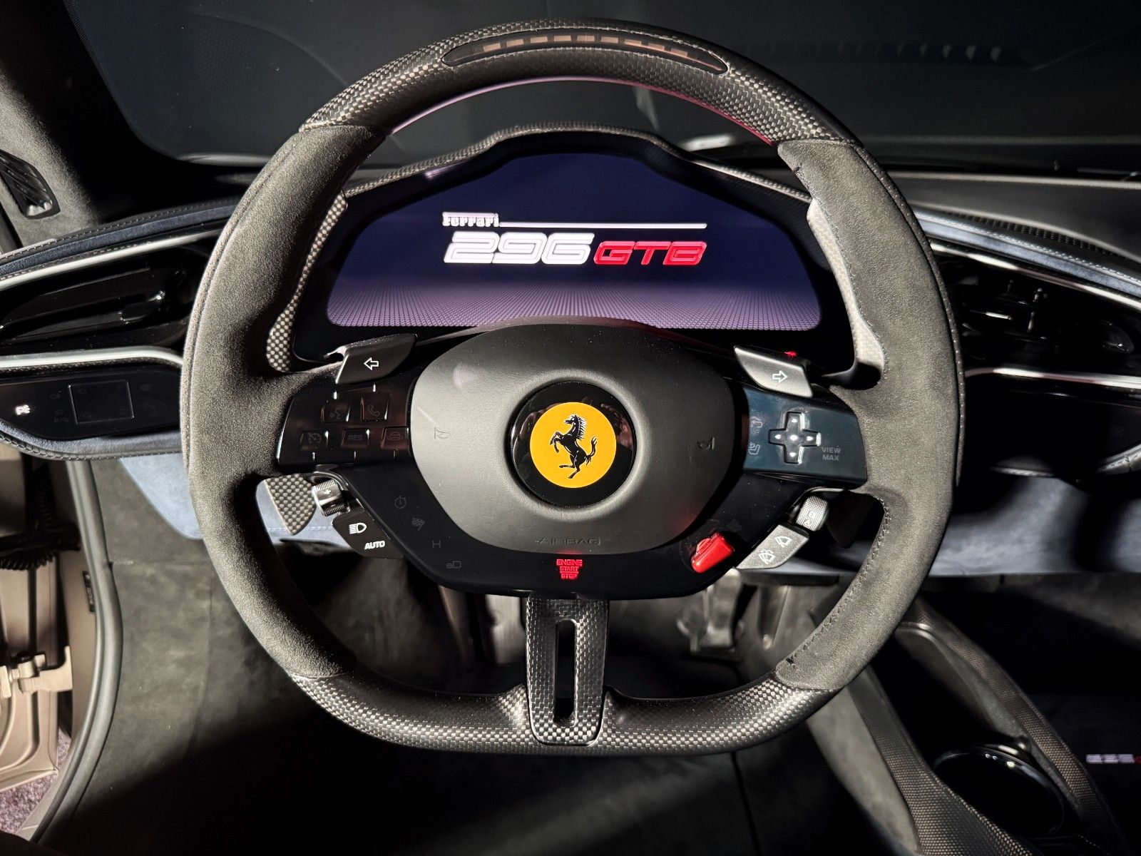 Fahrzeugabbildung Ferrari 296 GTB + Assetto Fiorano + Atelier + Allum. Opa