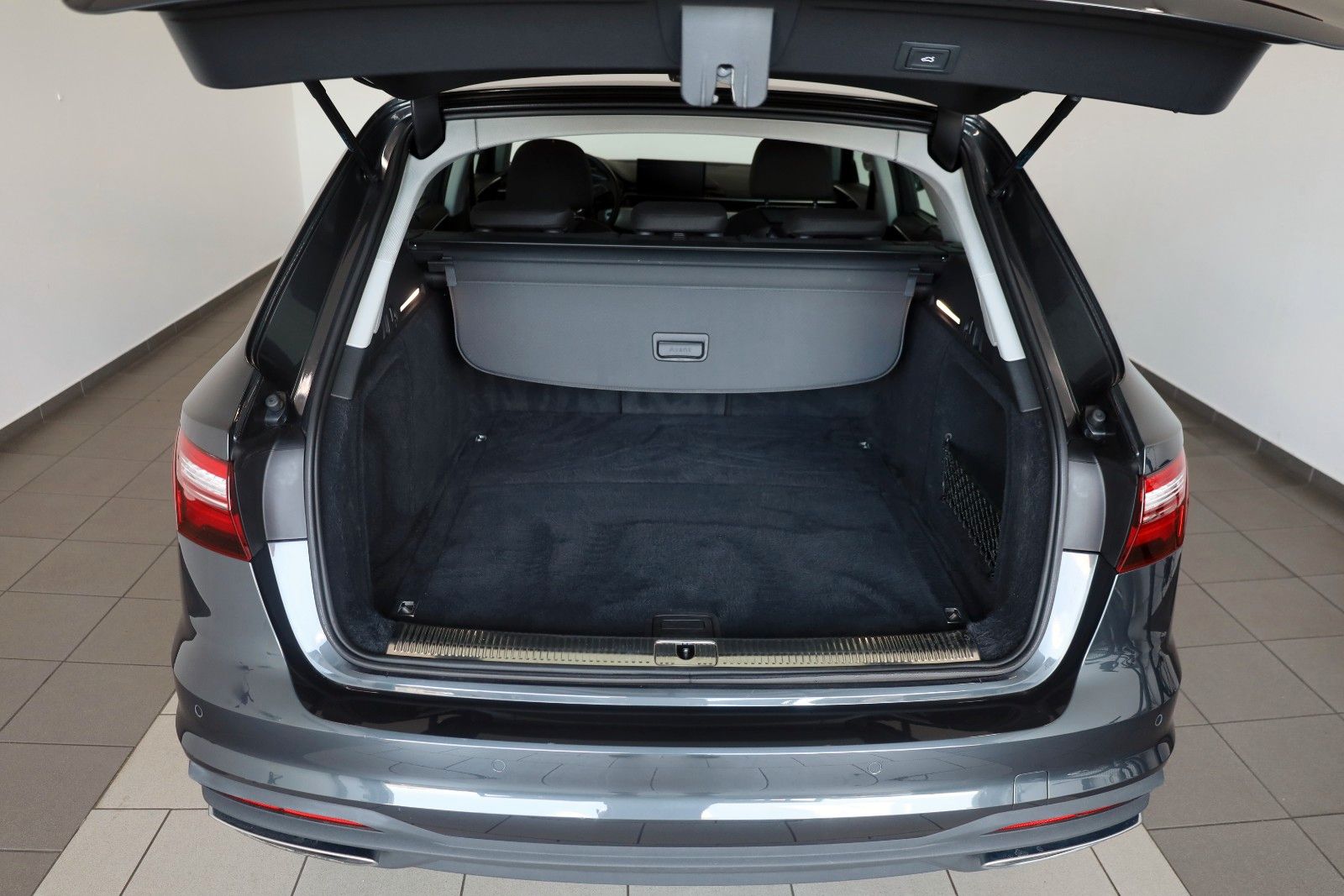 Fahrzeugabbildung Audi A4 Avant 35 TDI advanced Navi,LED,Panorama,SH,
