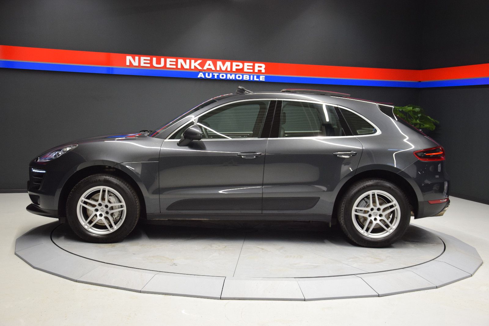 Fahrzeugabbildung Porsche Macan S Diesel 14-Wege Pano Bi-Xenon PASM Leder