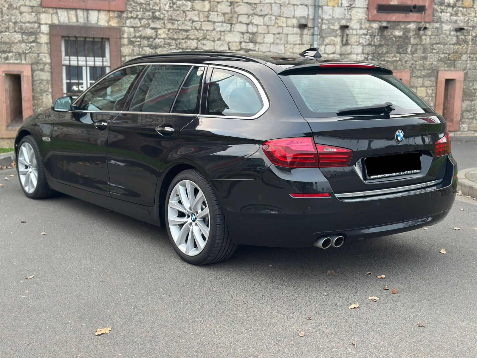 Fahrzeugabbildung BMW 530d xDRIVE TOURING LUXURY LINE*MOD.2015+PANO.*