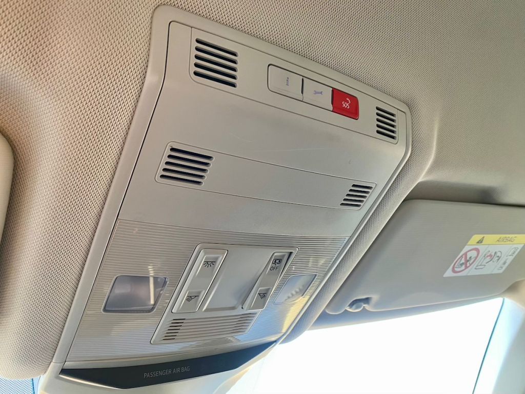 Fahrzeugabbildung Volkswagen T-Roc 1.0 TSI OPF AAC SHZ CARPLAY PDC ALU