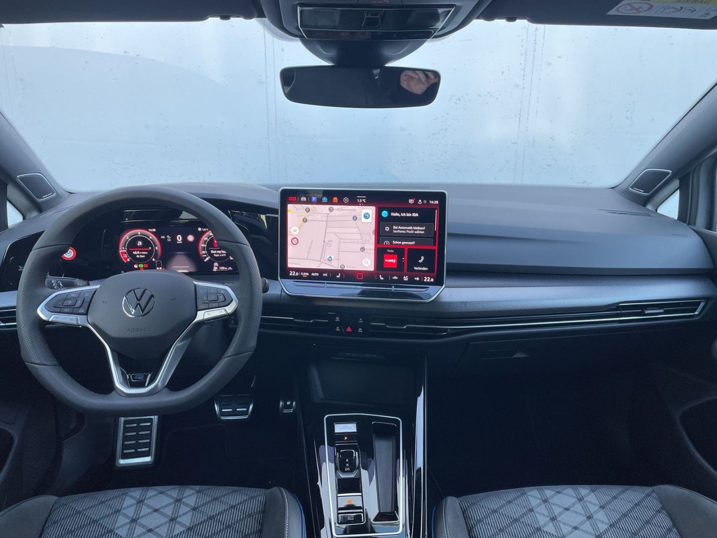 Golf VIII R-Line 2.0TDI DSG H&K/AHK/Pano/HUD/Nav