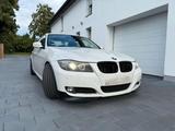 BMW Gepflegter BMW 330i, Automatik, neuer TÜV - BMW 330 aus 2011: 330i