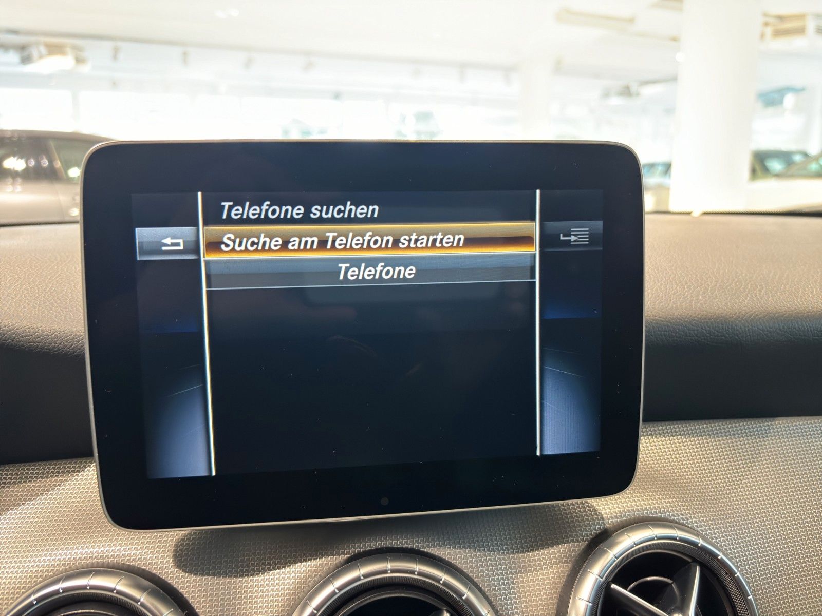 Mercedes-Benz CLA220d 4M SB 2.HD DSG ACC LED PANO NAV PARK SHZ foto 17