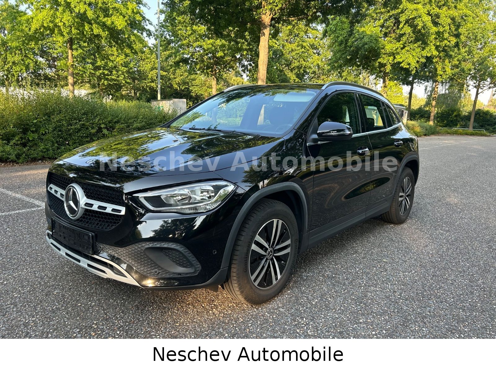 MERCEDES-BENZ GLA 200 d DCT Leder/MBUX/17"Alu SR/17"Alu WR/1Hd