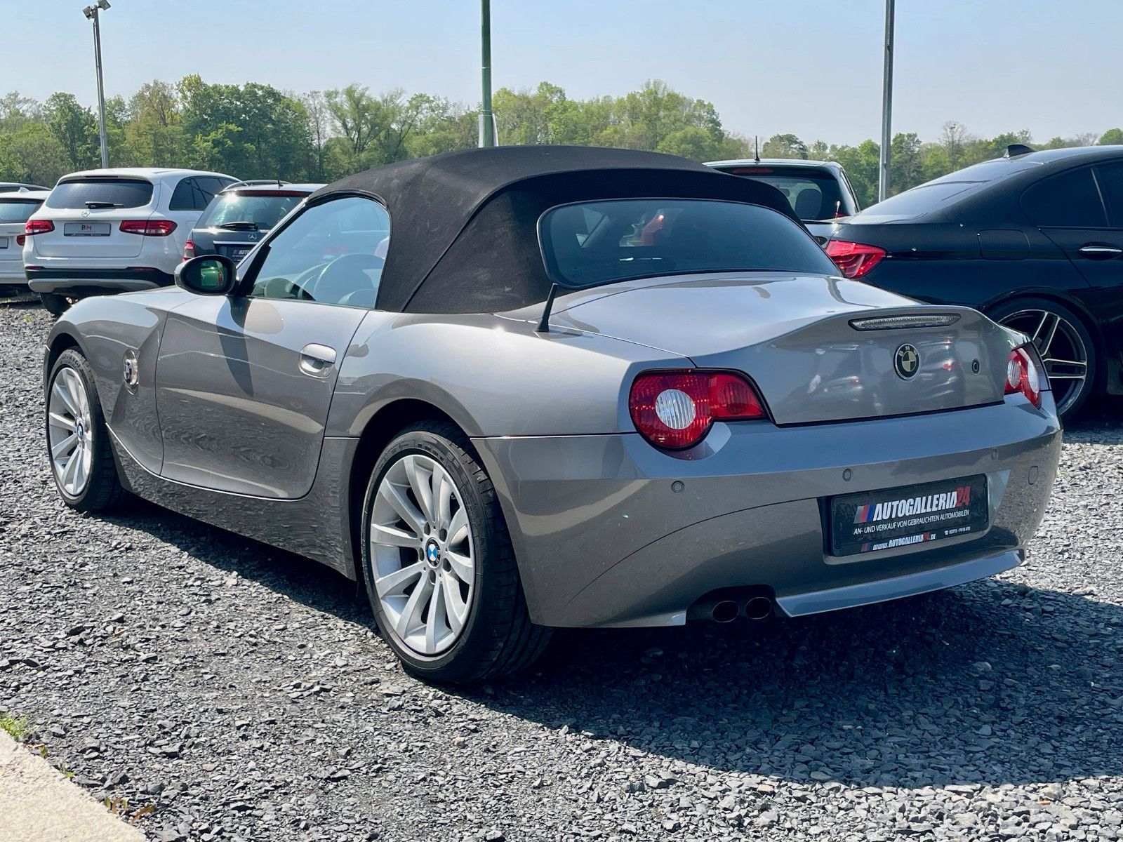 Fahrzeugabbildung BMW Z4 Roadster 2.2i Aut. Leder PDC Klima SPORTLENK