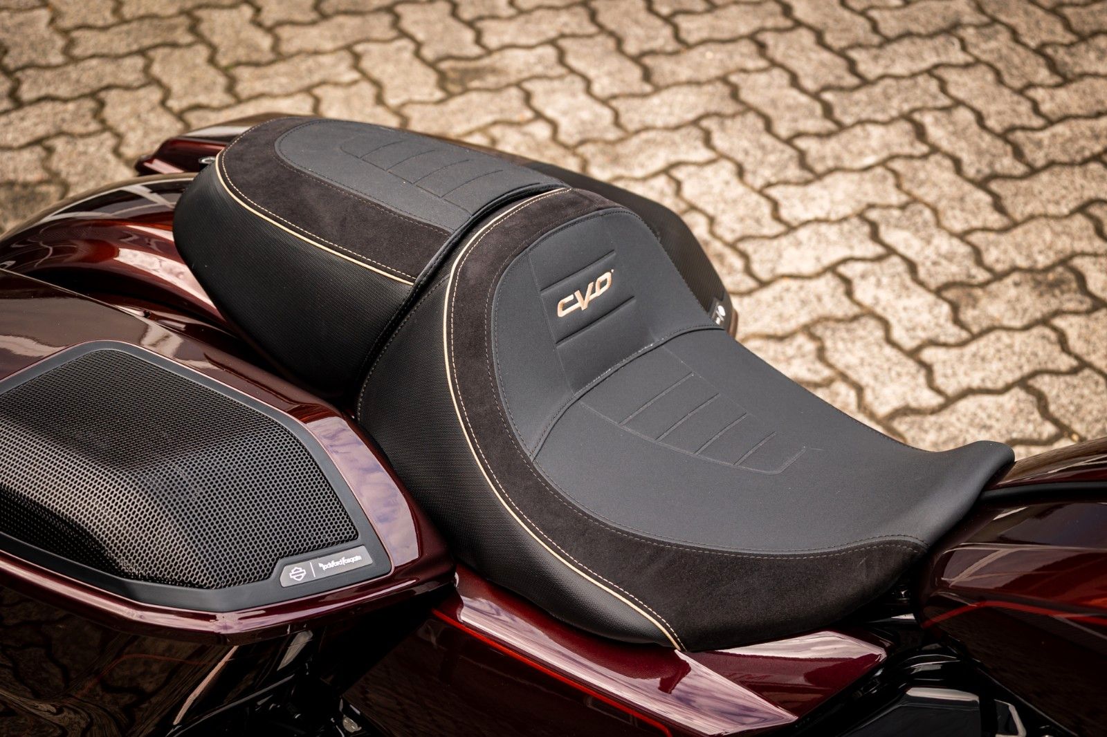 Fahrzeugabbildung Harley-Davidson CVO Street Glide FLHXSE 121 Cui - Jekill & Hyde