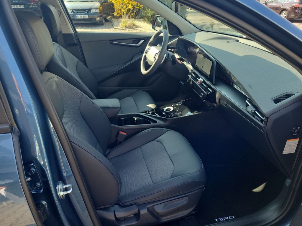 Fahrzeugabbildung Kia NIRO 1.6 HEV 129 DCT VIS KOM STY