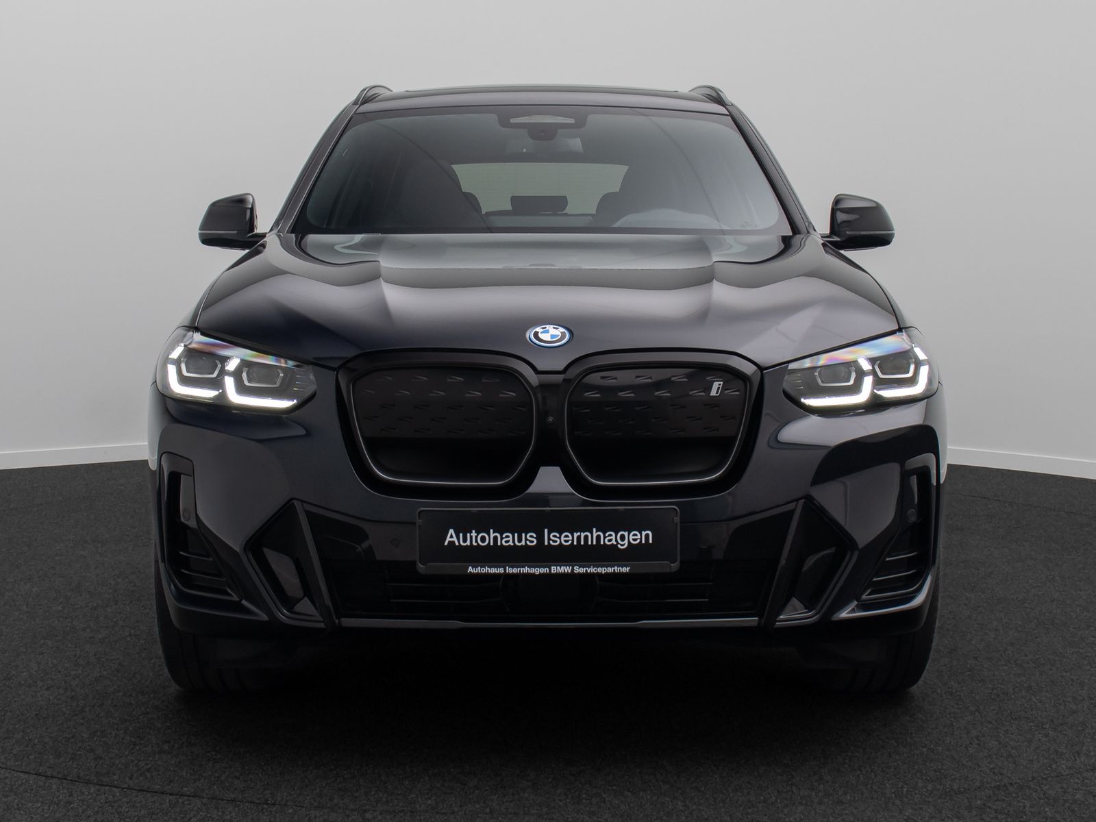 Fahrzeugabbildung BMW iX3 IMPRESSIVE H/K 360&deg;Panorma HUD DAB Sport 20"