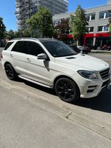 Mercedes-Benz ML 350 AMG BlueTEC 4MATIC  - Mercedes-Benz ML 350: 4matic