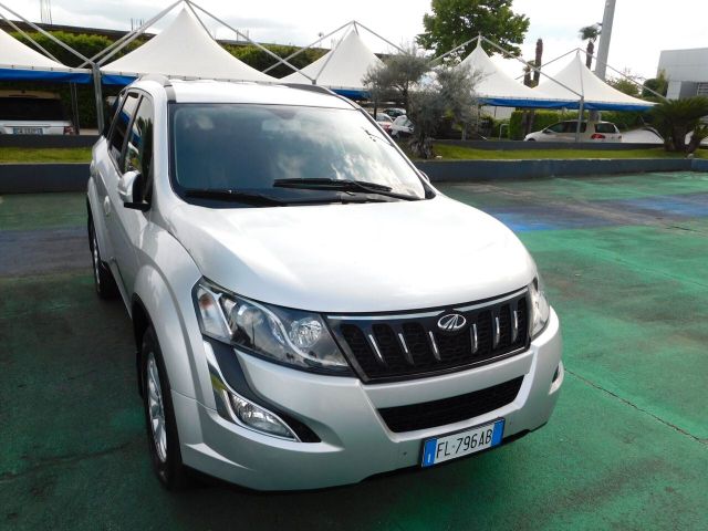 Inne Mahindra XUV500 2.2 16V AWD W6