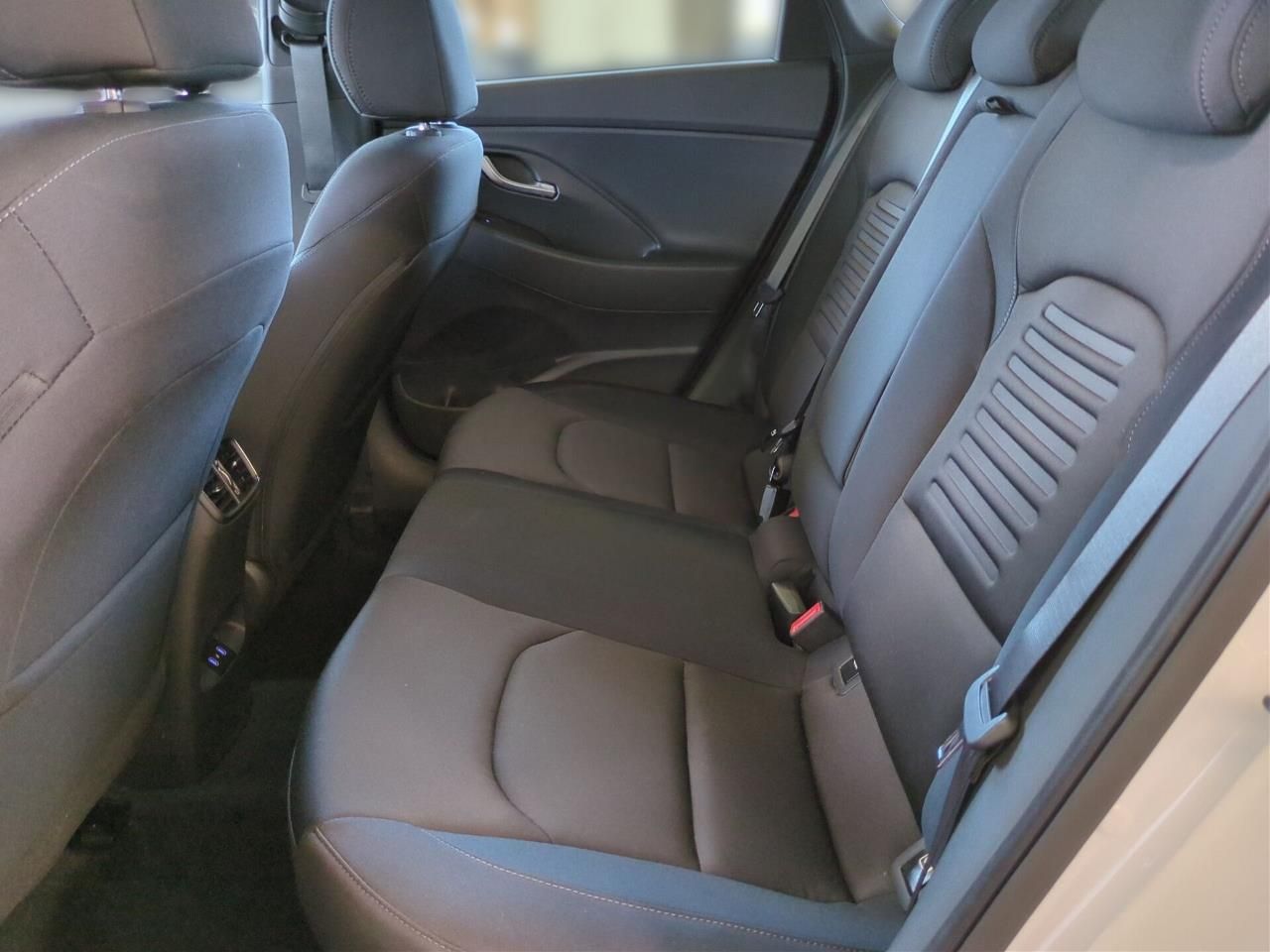 Fahrzeugabbildung Hyundai i30 1.5 T-GDI ADVANTAGE LED*SHZ*LHZ*NAVI*2Z-KLI*