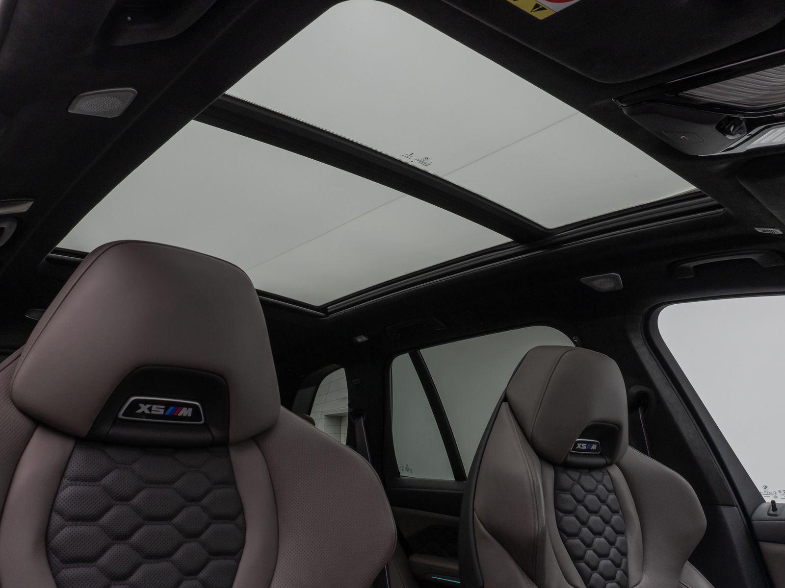 Fahrzeugabbildung BMW X5 M Competition Panorama 360°B&W IndividualVoll