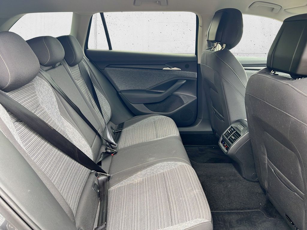 Skoda Superb - Bild 11