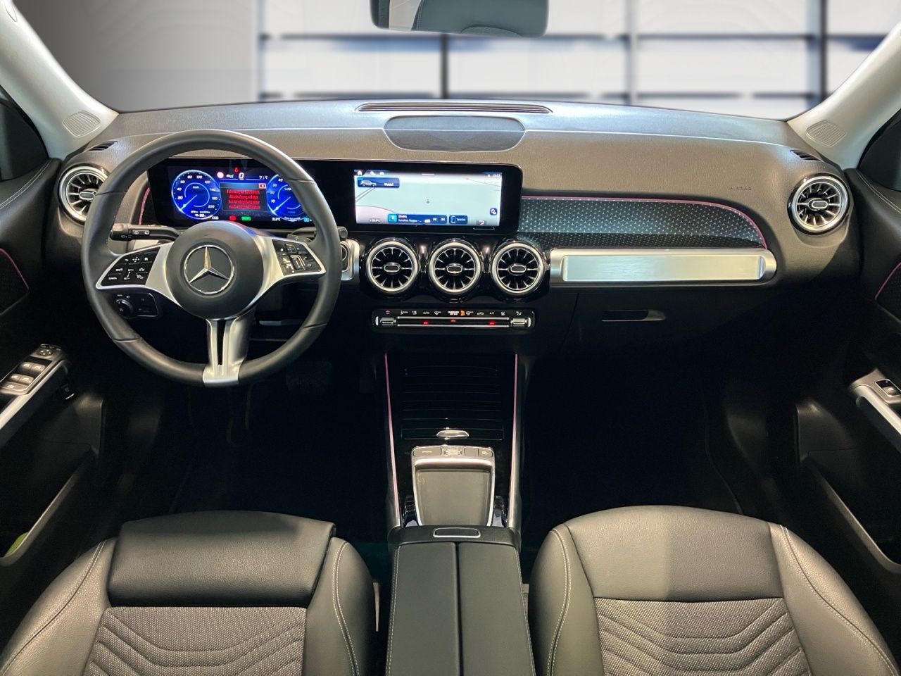 Fahrzeugabbildung Mercedes-Benz EQB 250+ BONUS+PANORAMA+360°+DISTRONIC+CARPLAY++