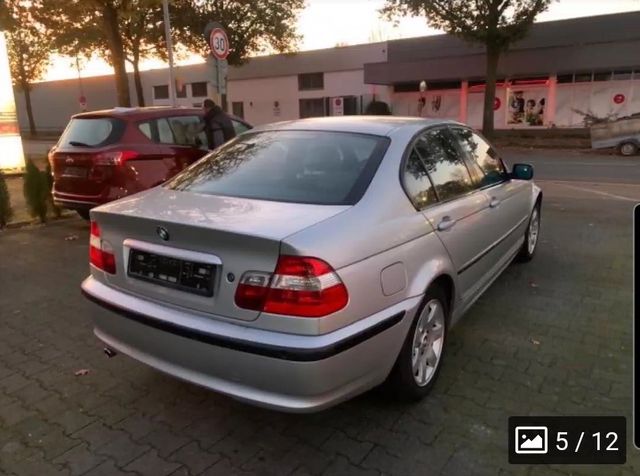 BMW 318i -