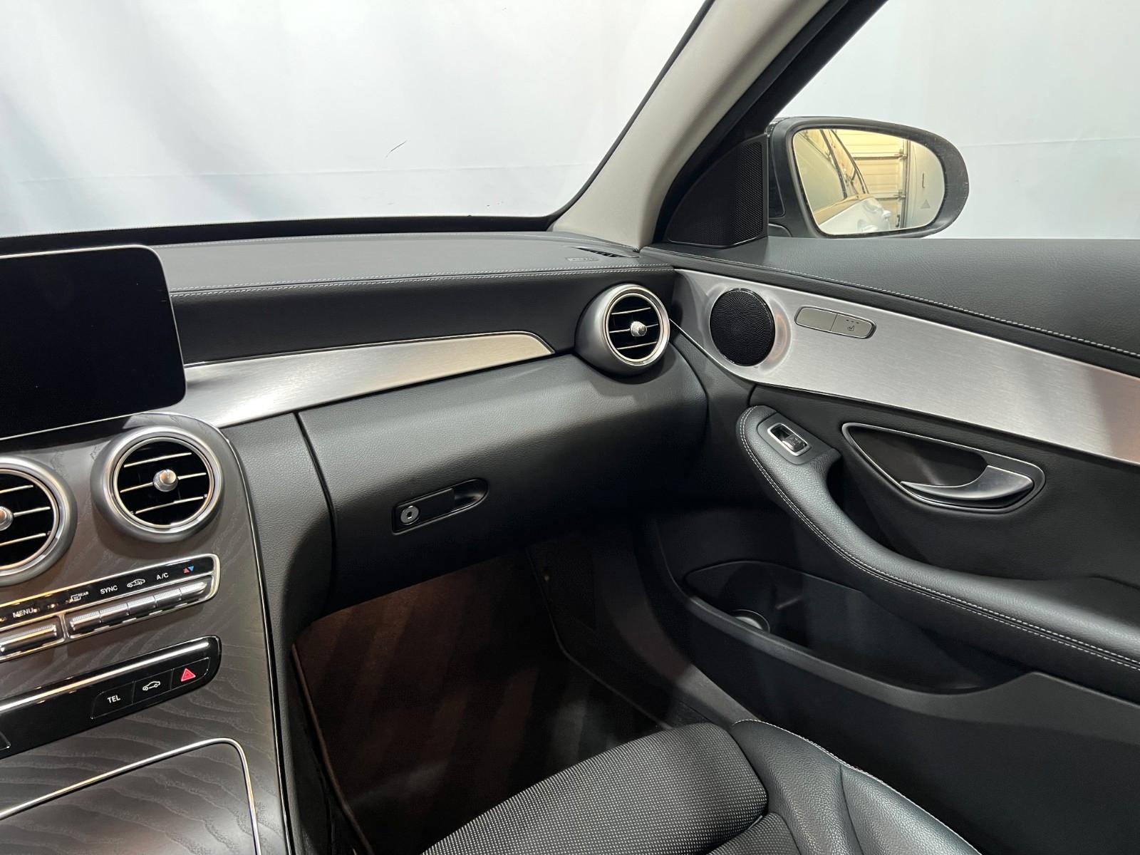 Mercedes-Benz C300 T-Modell AMG Line *LED *Assistent *RFK