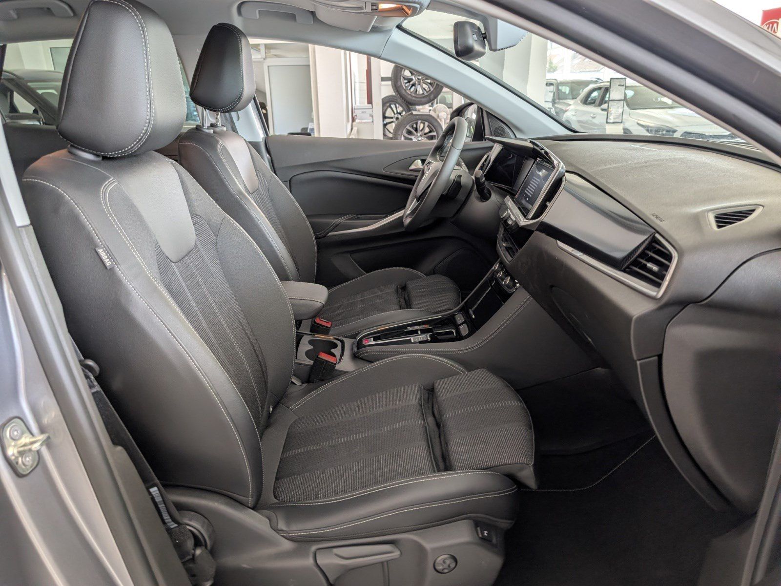 OPEL Grandland X Grandland 1.2 Turbo GS AT8 AHK IntelliLux Navi – Bild 14