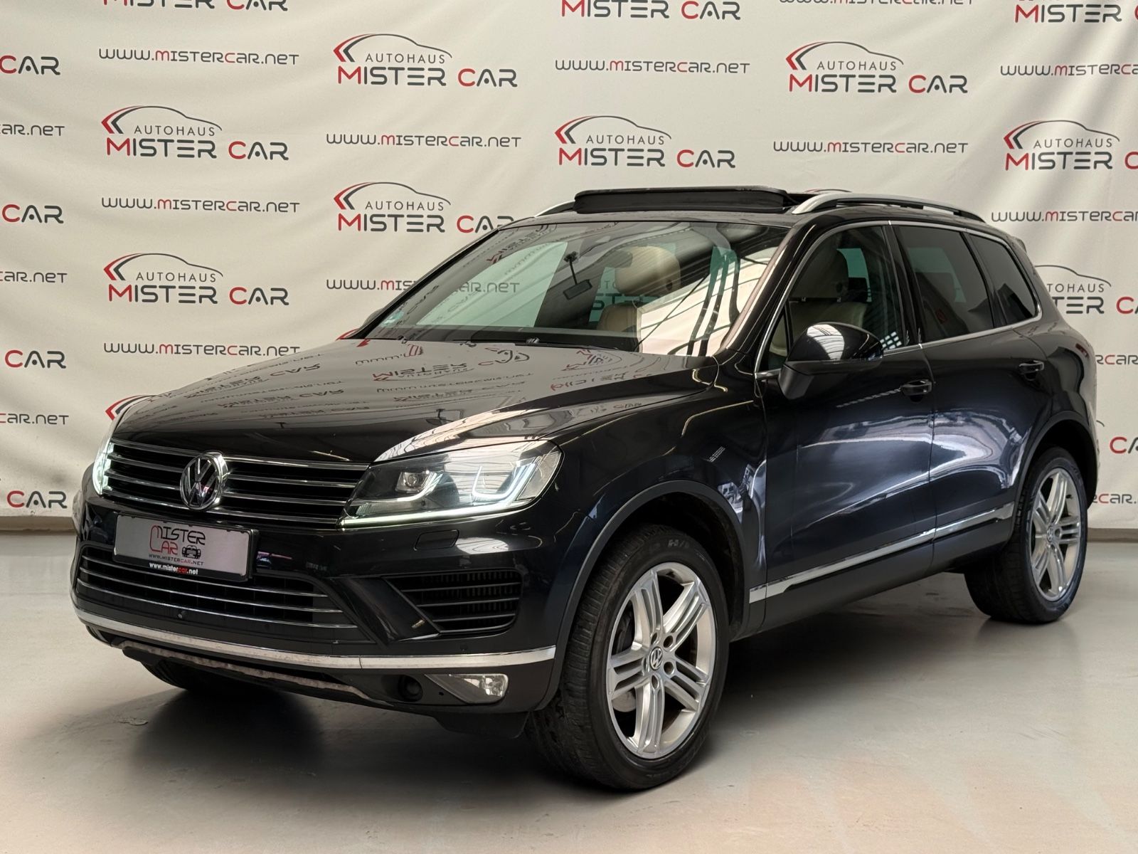 VW Touareg V6TDI Exclusive PANO/AHK/ACC/LUFT/360/20