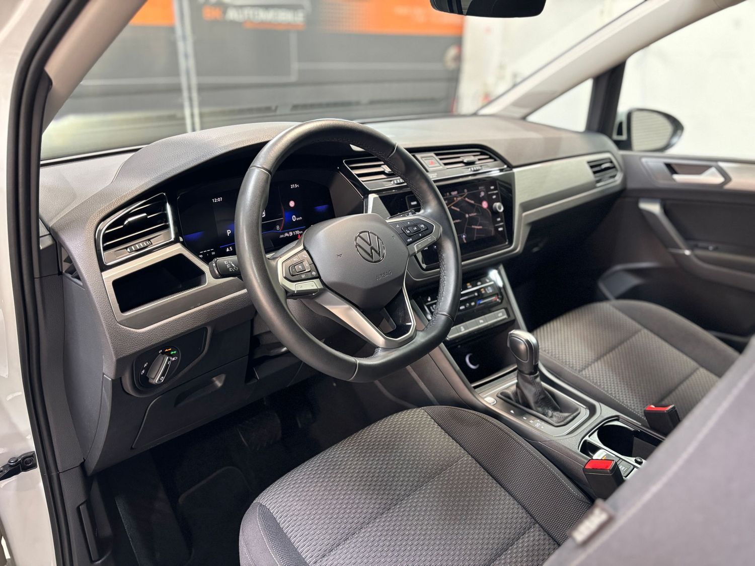 Fahrzeugabbildung Volkswagen Touran 1.5TSI 7Sitze#LED#Pano#Virtual#Kamera#ACC
