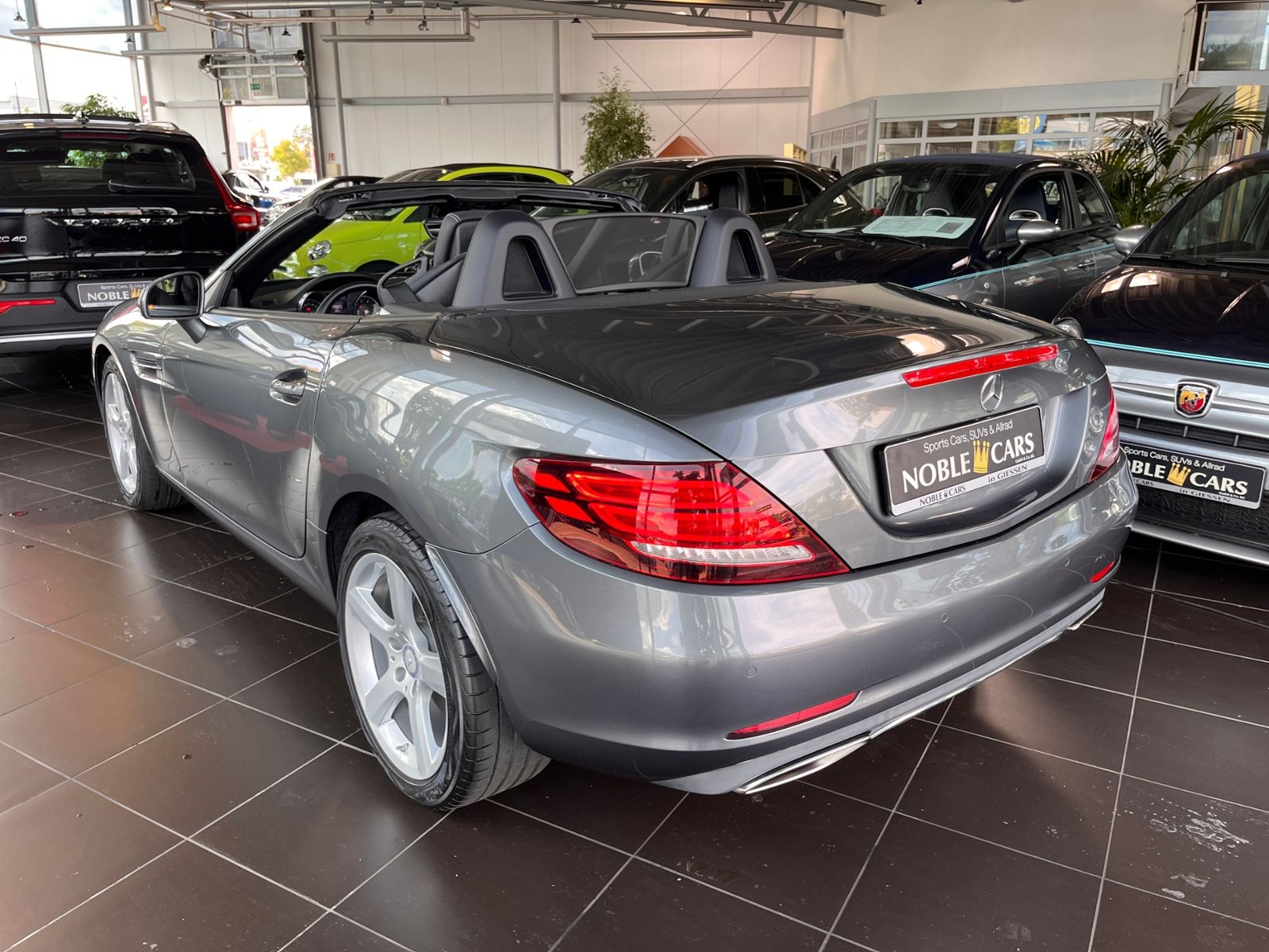 Fahrzeugabbildung Mercedes-Benz SLC 200 LEDER NAVI ALU