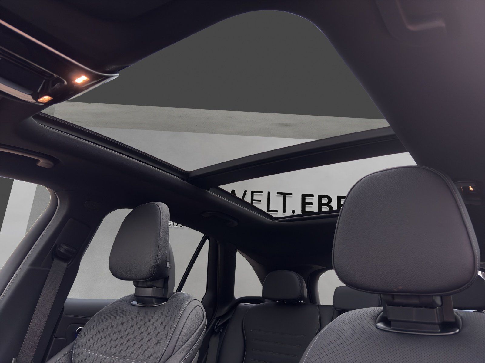 Fahrzeugabbildung Mercedes-Benz GLC 300 d 4M AMG Distr Burm DigiLight Pano AHK
