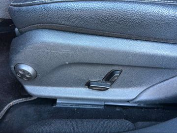 Mercedes E 200 - 11