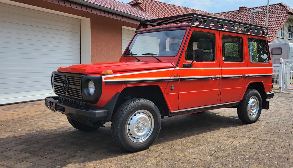 Mercedes-Benz G 230