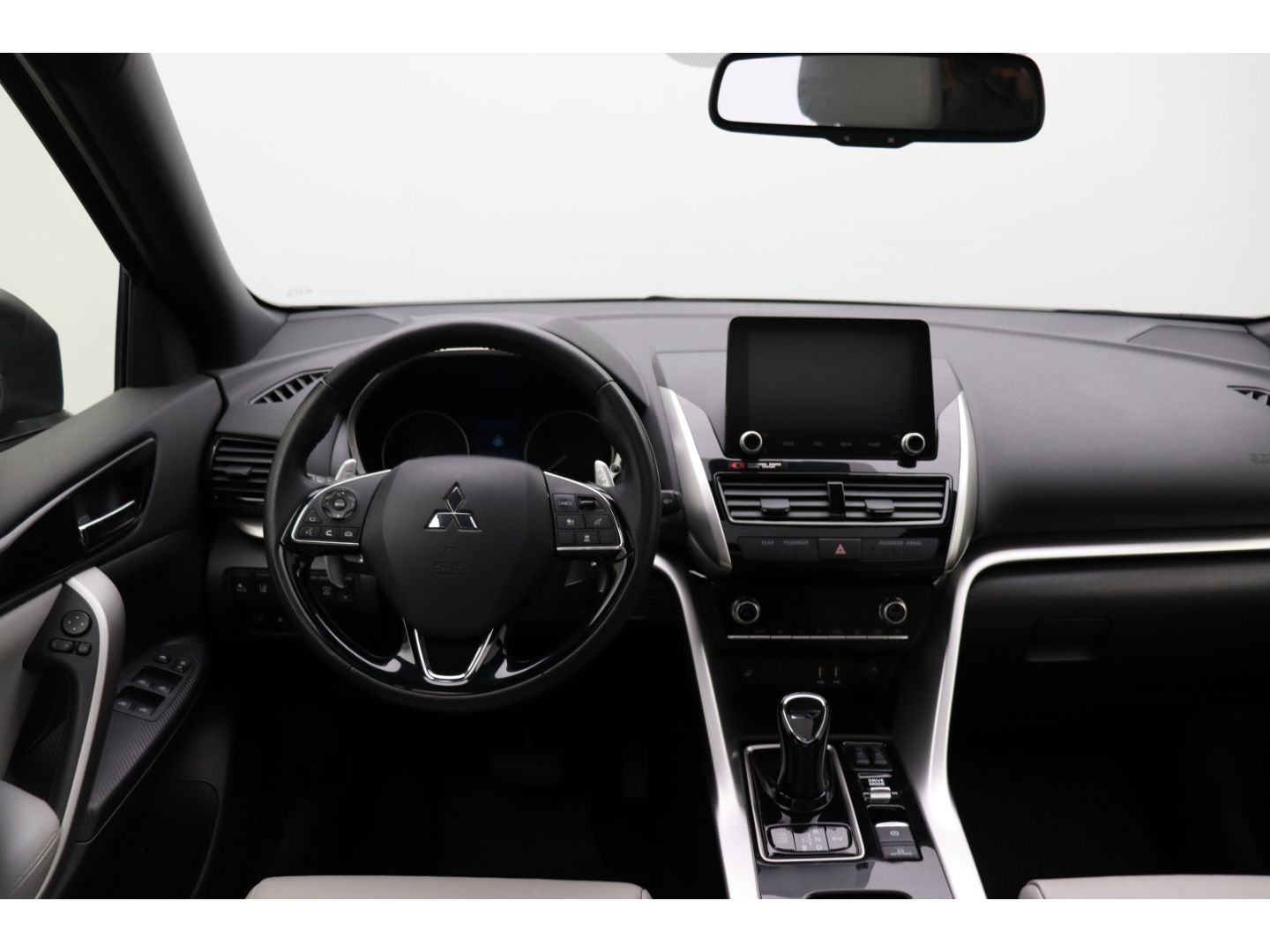 Fahrzeugabbildung Mitsubishi Eclipse Cross Top Hybrid 4WD ACC Pano Schiebedac
