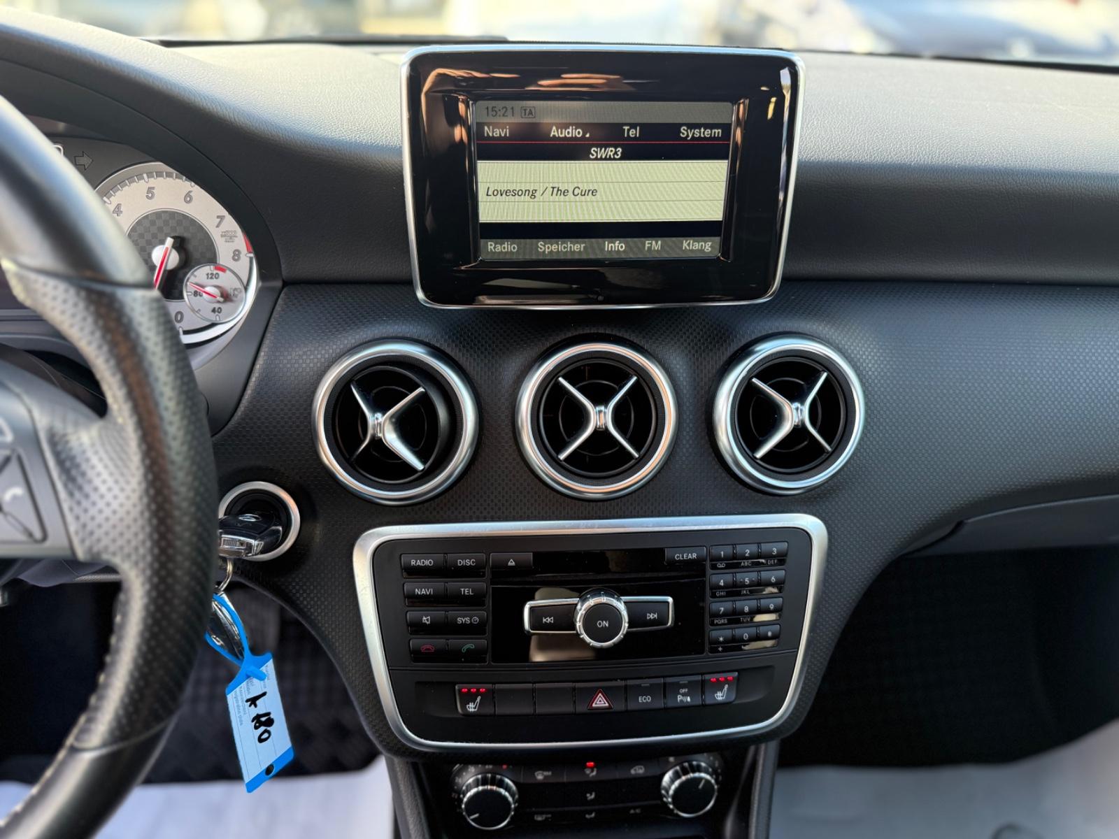 Mercedes-Benz A 180 BlueEfficiency /URBAN/PDC/NAVI/SHZ/USW