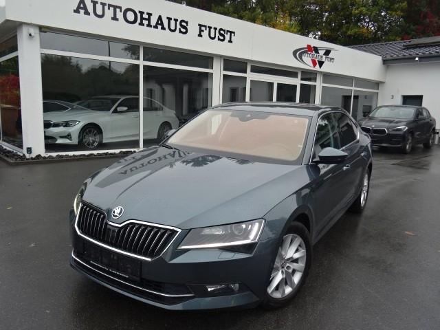 Skoda Superb Limo 2.0TDI,LEDER,NAV,LED,AUT,KAM,MEM,ACC