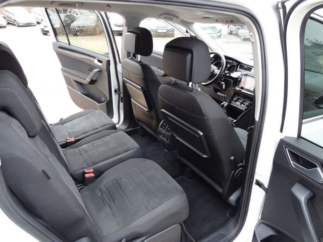 Fahrzeugabbildung Volkswagen Touran/R-Line/Highline/1.Hd/Navi/59TKM/
