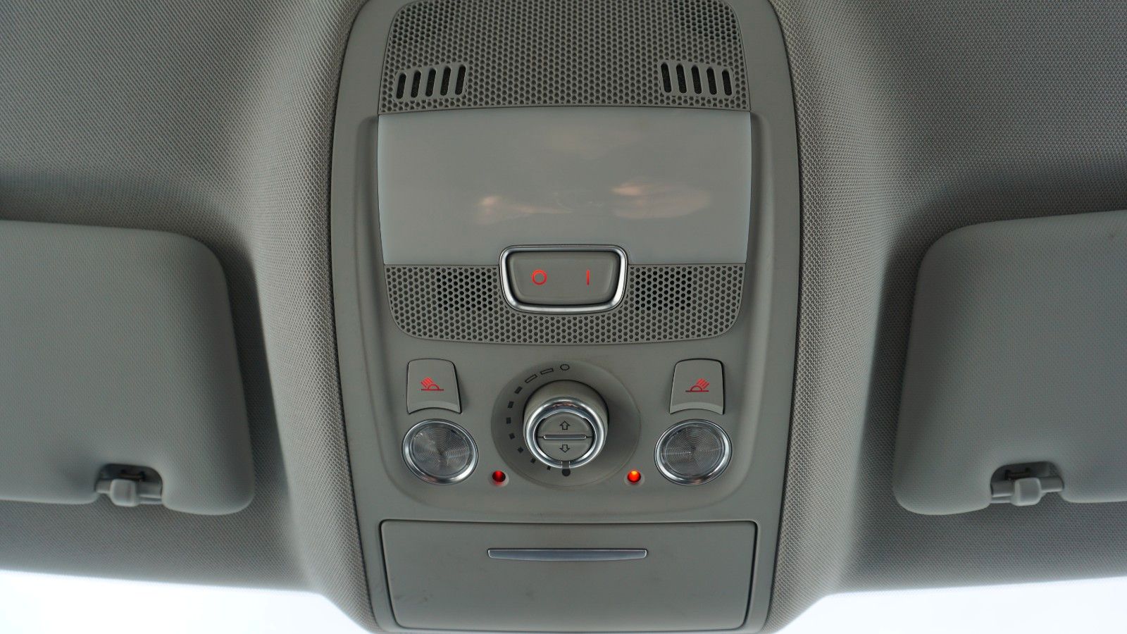 Fahrzeugabbildung Audi Q5 2.0 TDI 140 kW quattro, Standheizung, Pano