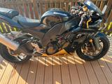 Kawasaki ZX-10R - KAWASAKI 2005 ZX10R