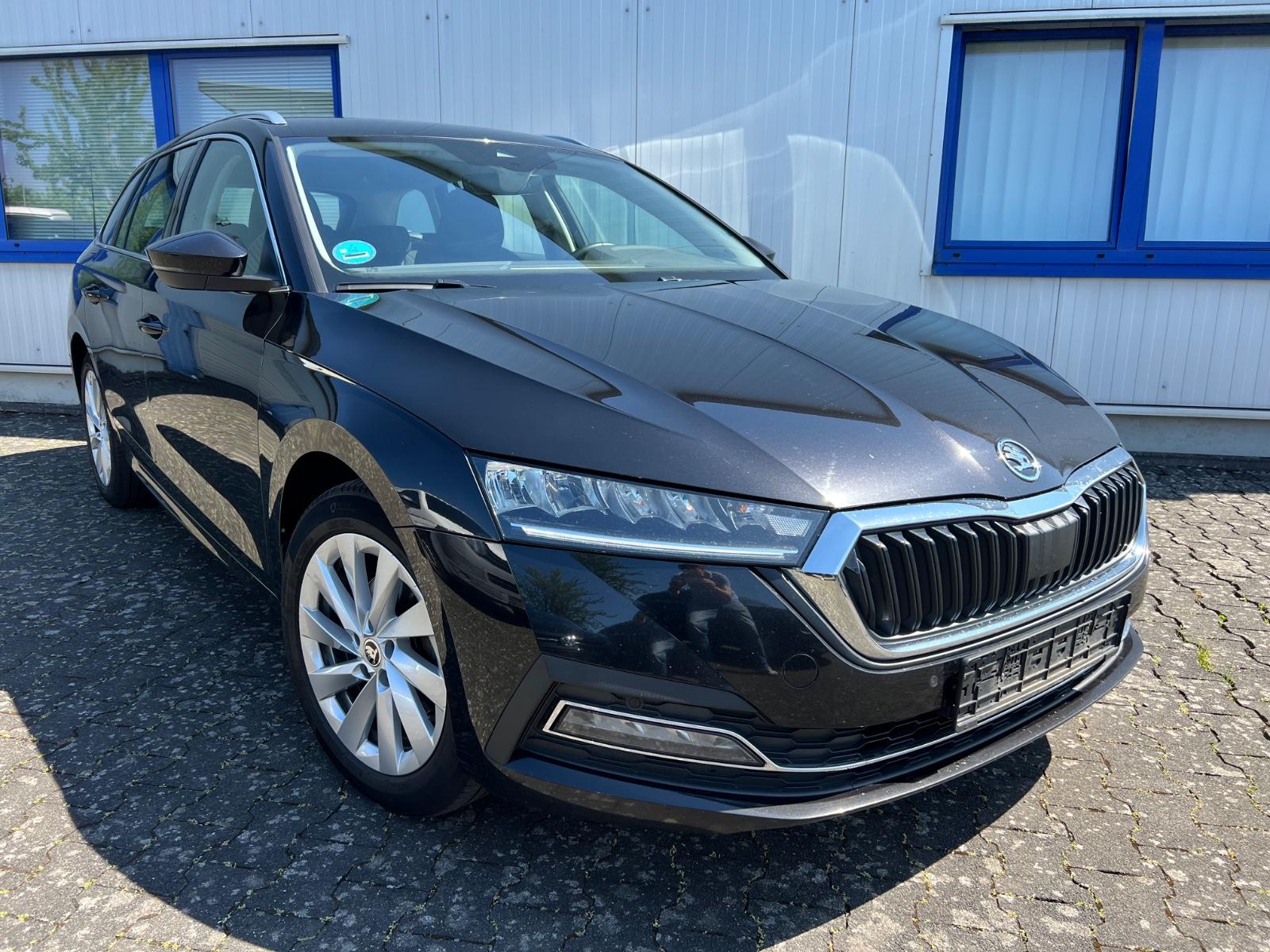 Skoda Octavia Combi Style TDI DSG LED Memory ACC 1Hd