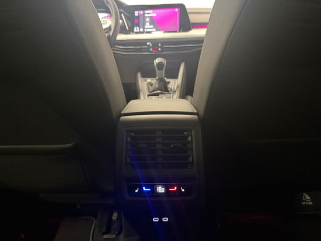 Golf VIII Life 1.5 TSI AHK STNDHZG LED