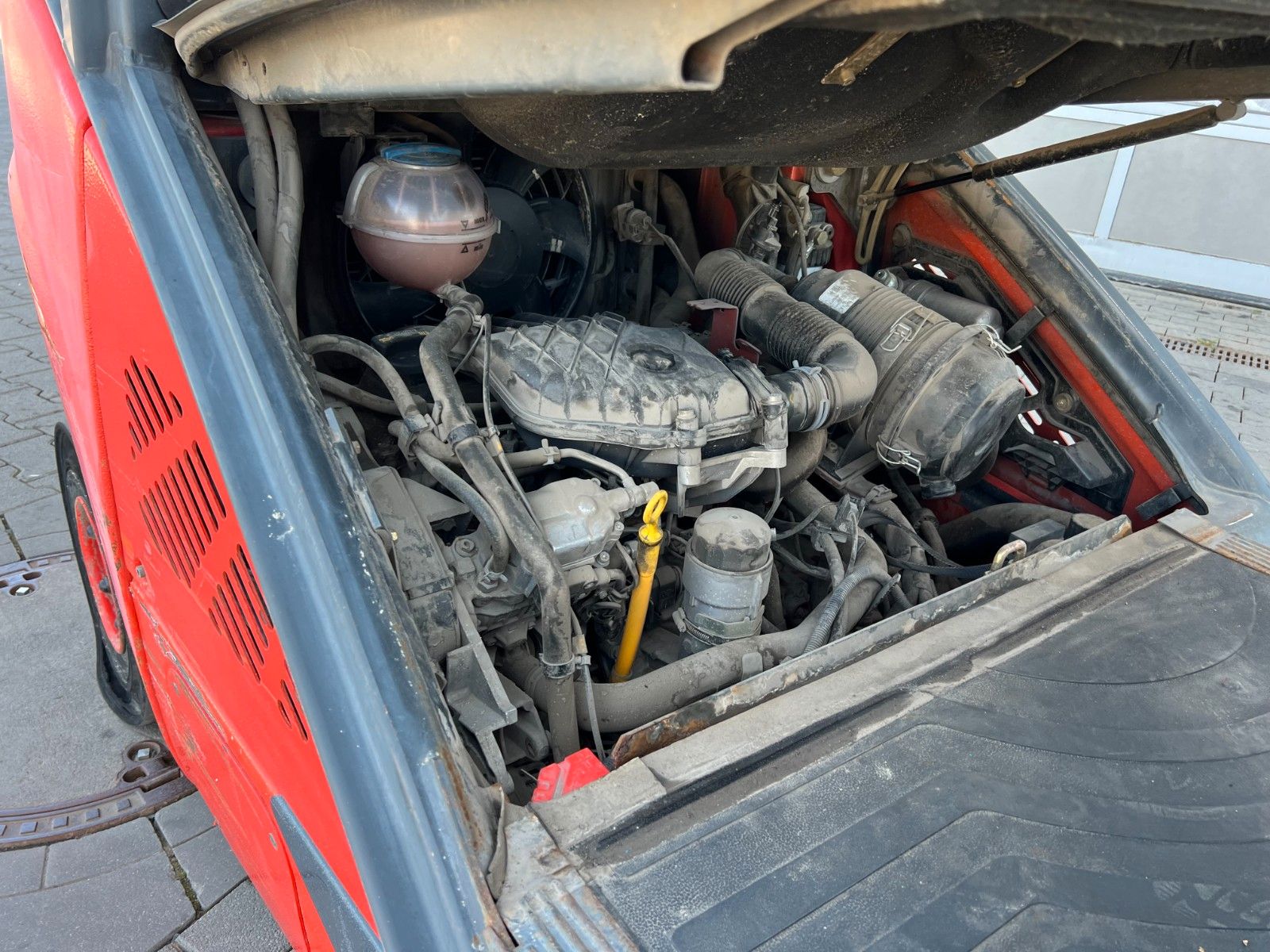 Fahrzeugabbildung Linde H20D-02/600 / 3m / 5.145h / Diesel