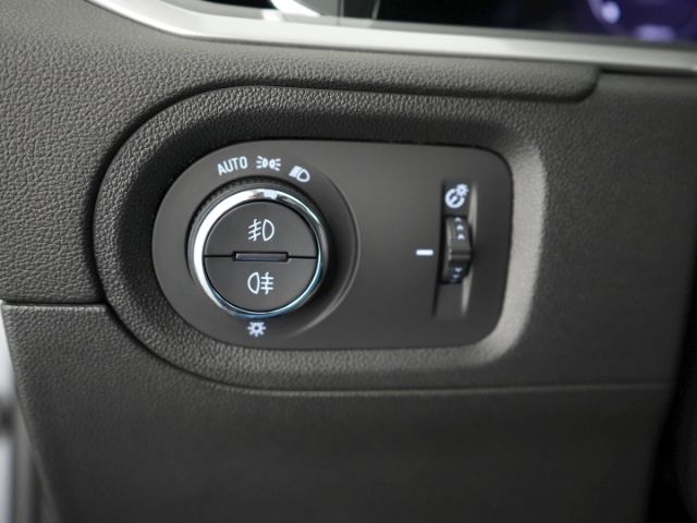 Grandland BUSINESS ELEGANCE AUTOMATIK+NAVI+MATRI