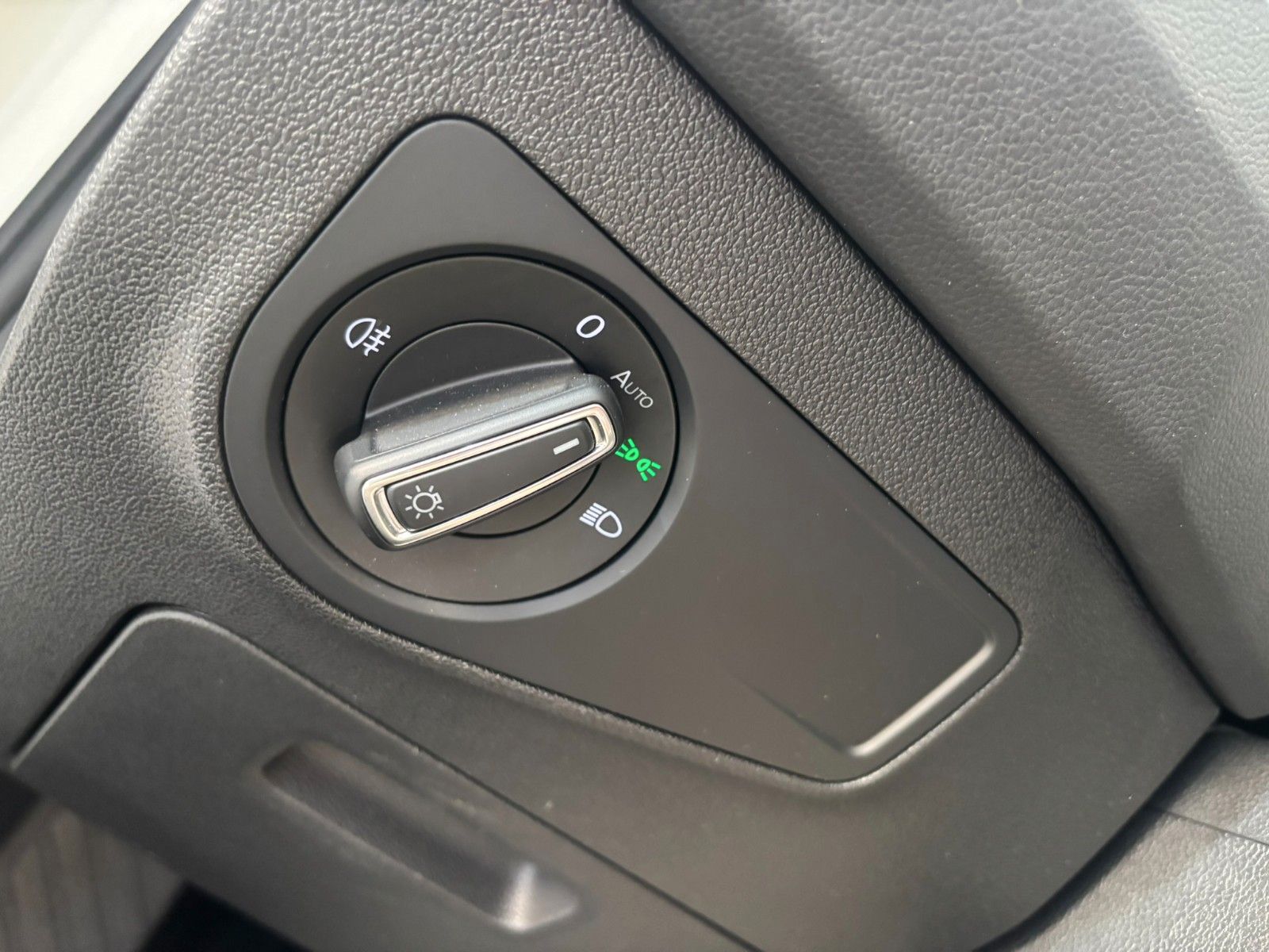 Fahrzeugabbildung Volkswagen Tiguan 2.0 TDI Life 4Motion AHK/NAVI/KAMERA/SHZ