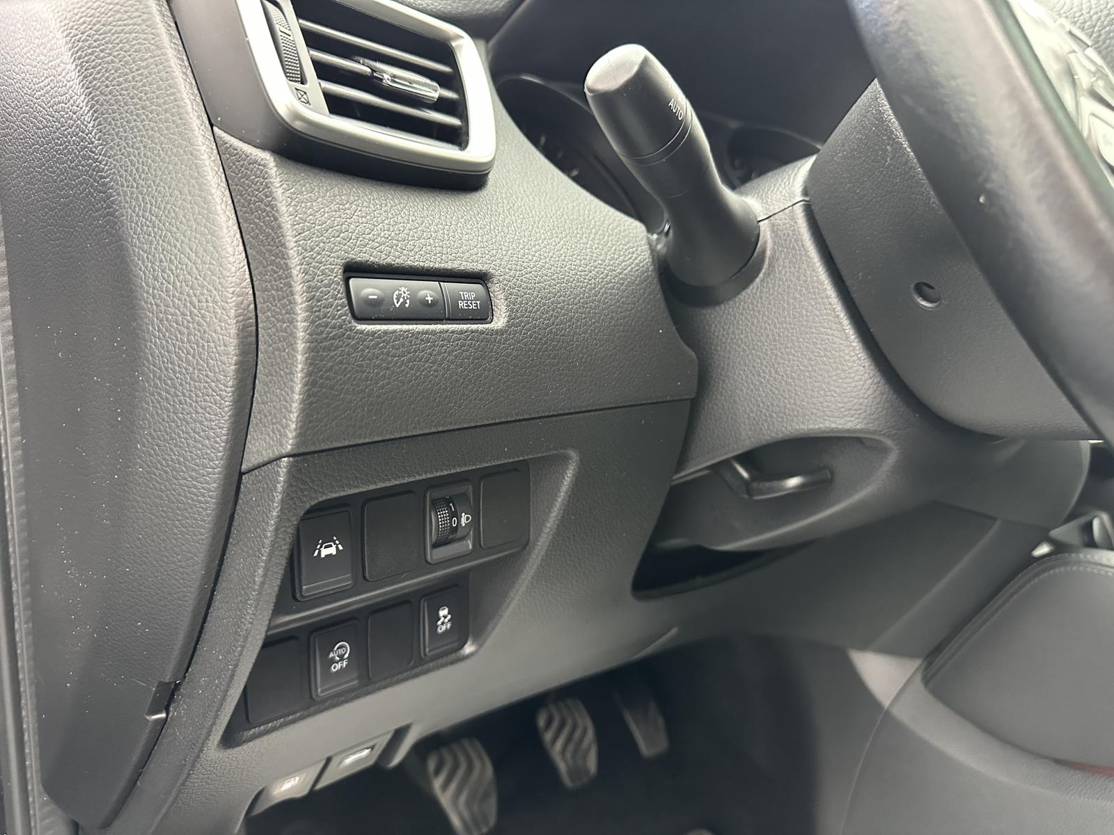 Nissan Qashqai N-Connecta "PANO-NAVI-CAM-MULTI-TEMPO"