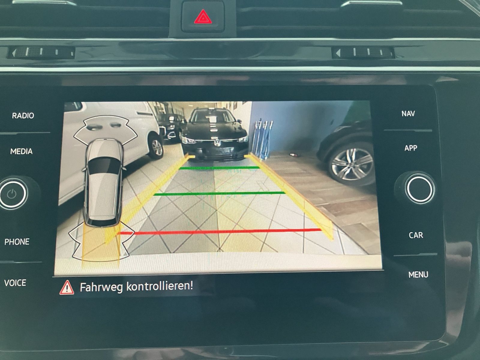 Fahrzeugabbildung Volkswagen Tiguan Allspace Life TDI DSG LED ACC STH HuD SHZ